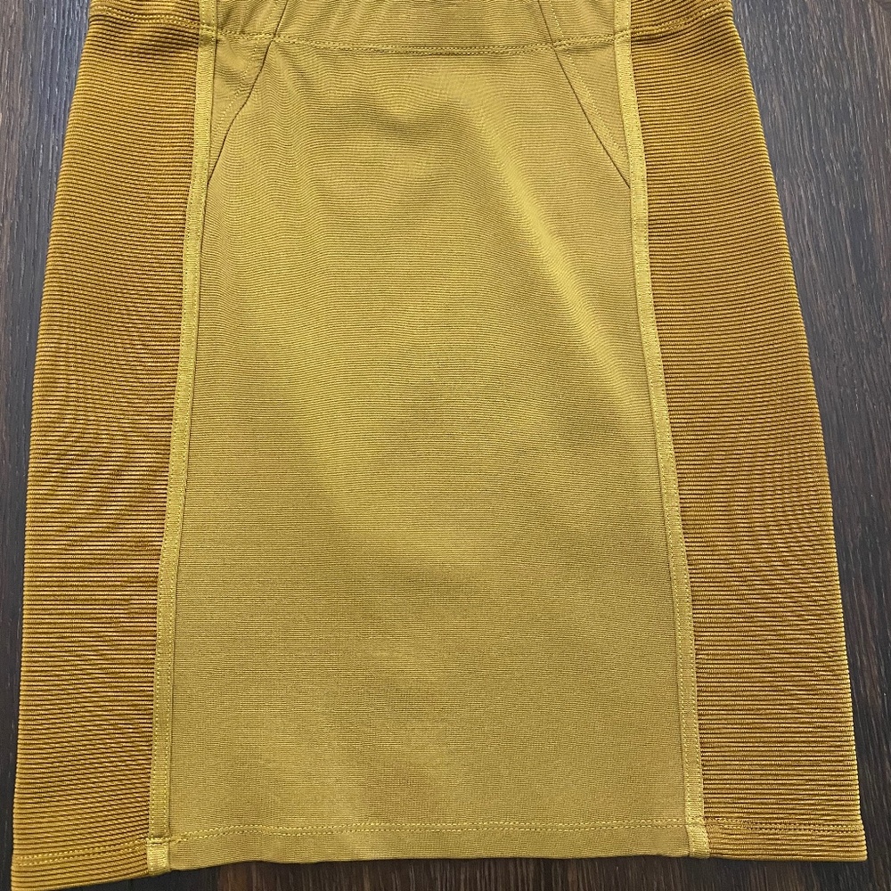 BCBG high waisted mini pencil skirt chartreuse size M